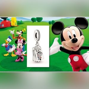 $4 BOOK CHARM. SUPER CUTE. NEW. $4 IF BUNDLED